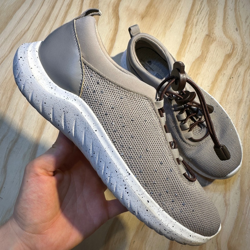 Clarks Women's Cloudsteppers Nova Step Grey Rhinestone Bungee Sneakers Size 6.5